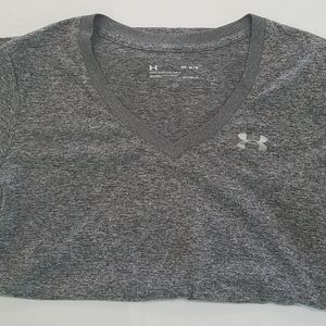 M Under Armour heatgear shirt